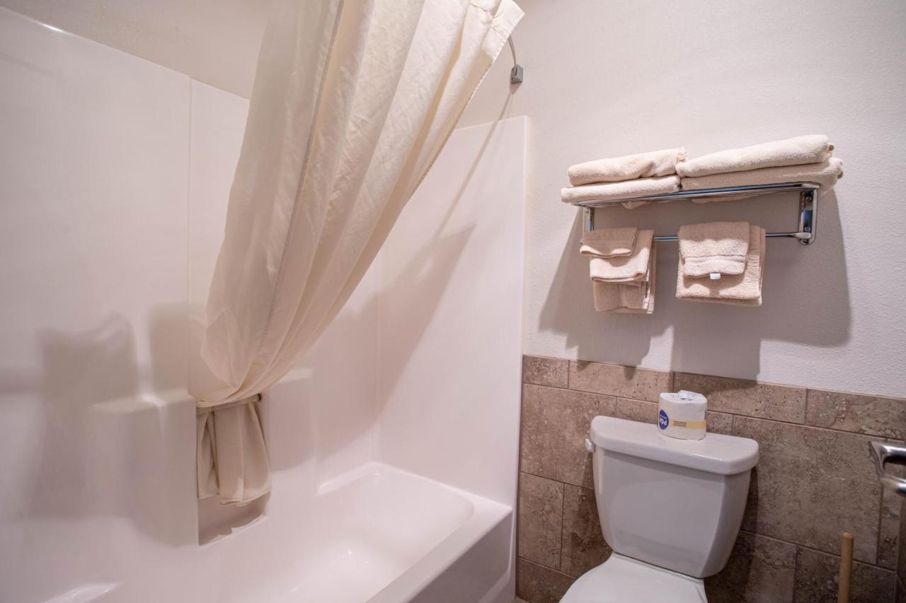 North Park Inn & Suites Walden Bagian luar foto